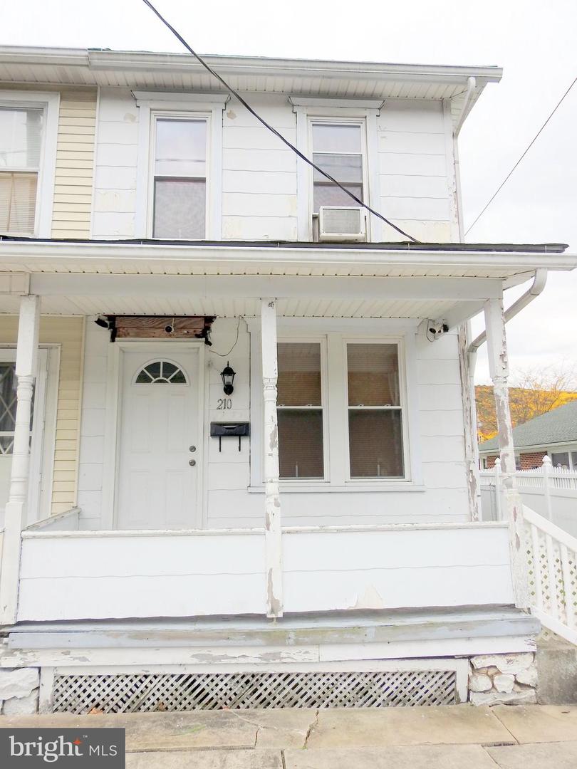 210 N 2nd St, Lykens, PA 17048 - MLS PADA2018084 - Coldwell Banker