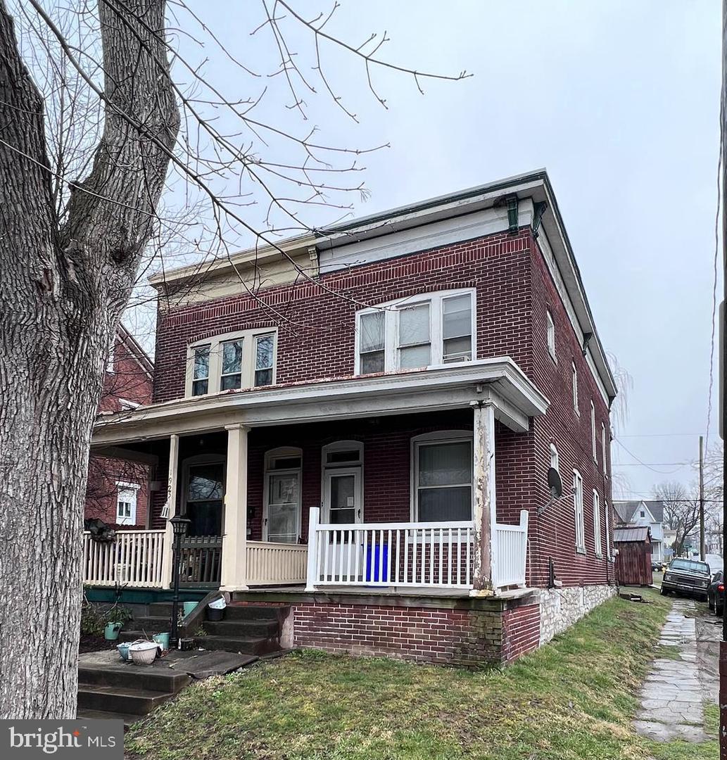 1923 Forster St, Harrisburg, PA 17103 - MLS PADA2022030 - Coldwell Banker