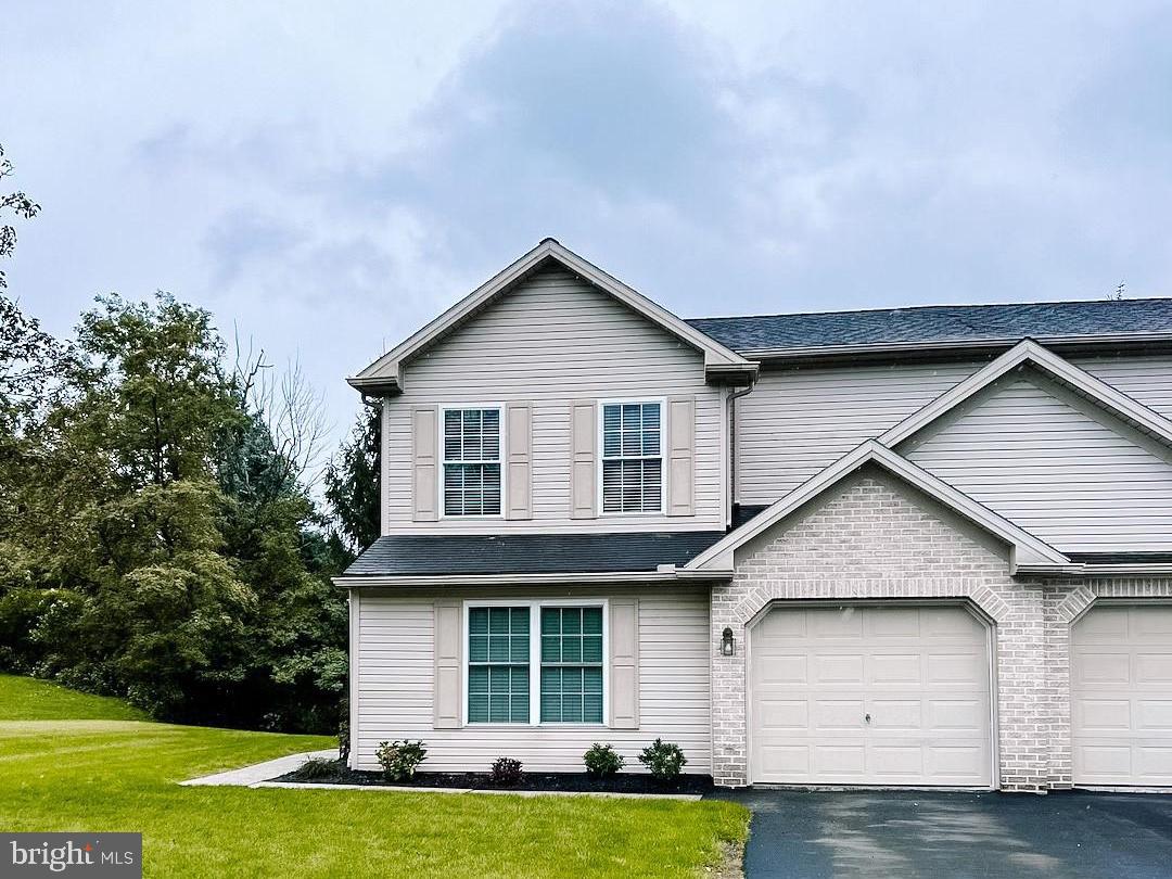 2093 Northwoods Park Dr, Harrisburg, PA 17110 MLS PADA2027680