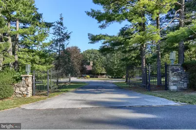 4122 Crestview Road, Harrisburg, PA 17112 - Photo 1