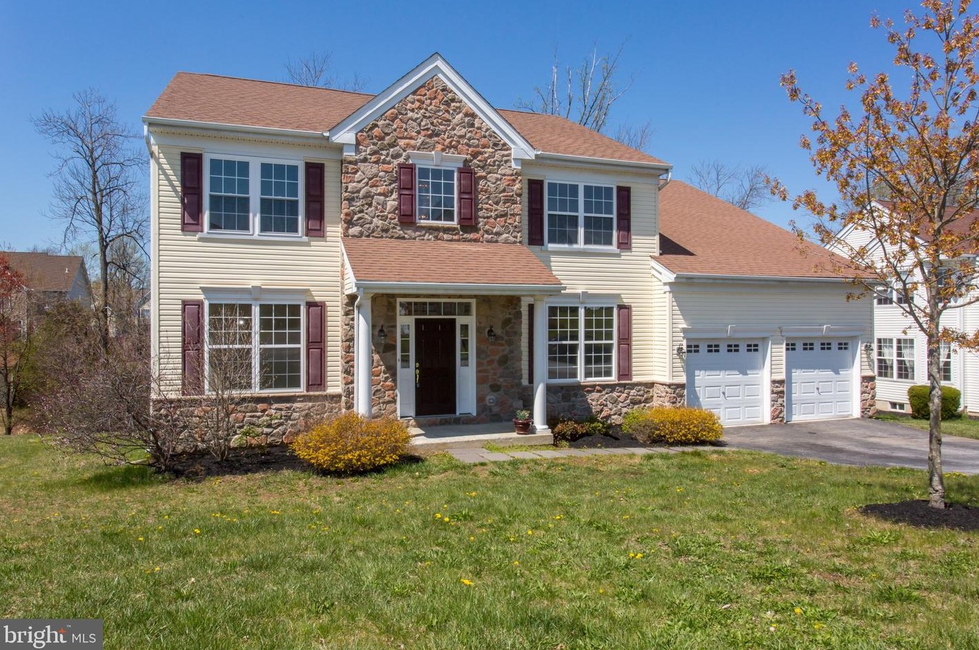 15 Venuti Dr, Aston, PA 19014 - MLS PADE2003890 - Coldwell Banker