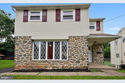 121 Lewis Road, Havertown, PA 19083 - Photo 1