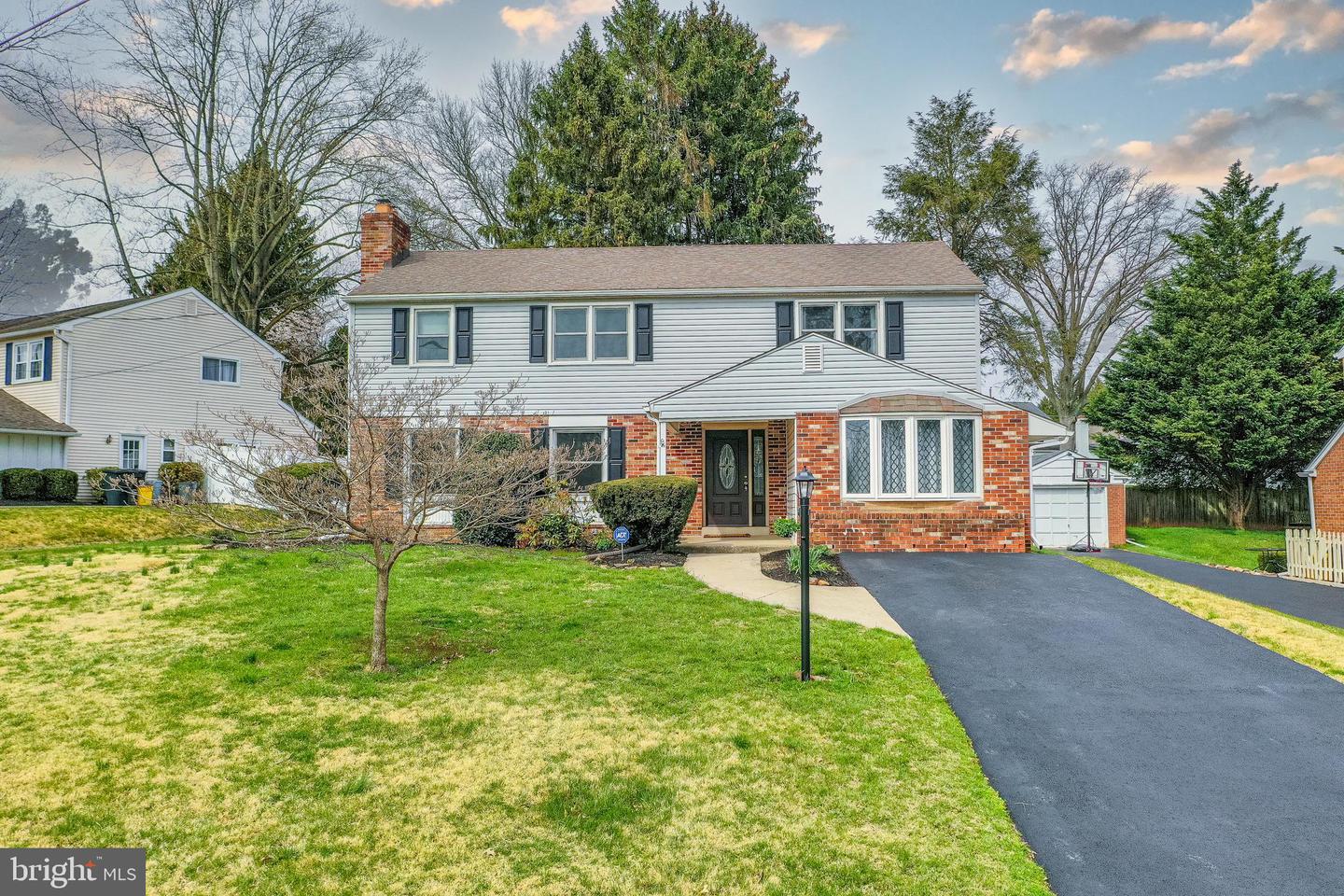 650 Barry Dr, Springfield, PA 19064 MLS PADE2022580 Coldwell Banker