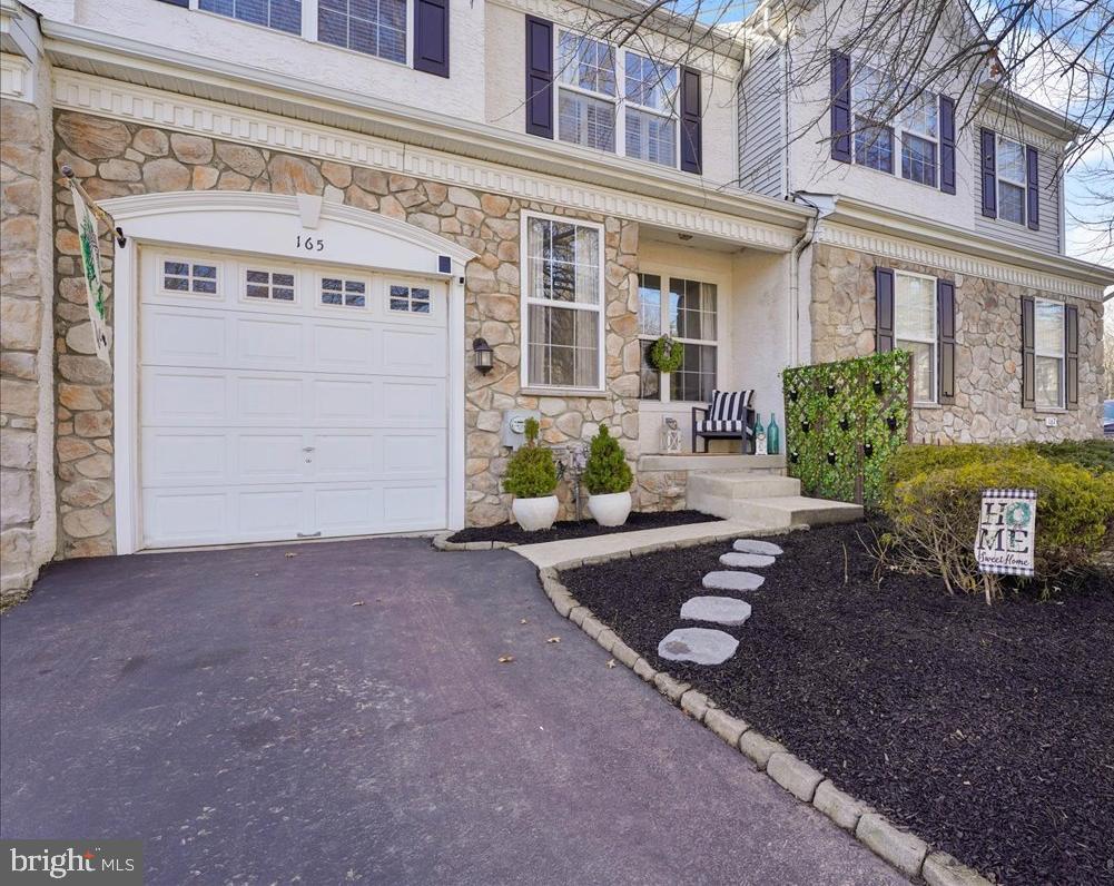165 Portsmouth Cir, Glen Mills, PA 19342 MLS PADE2040296 Coldwell