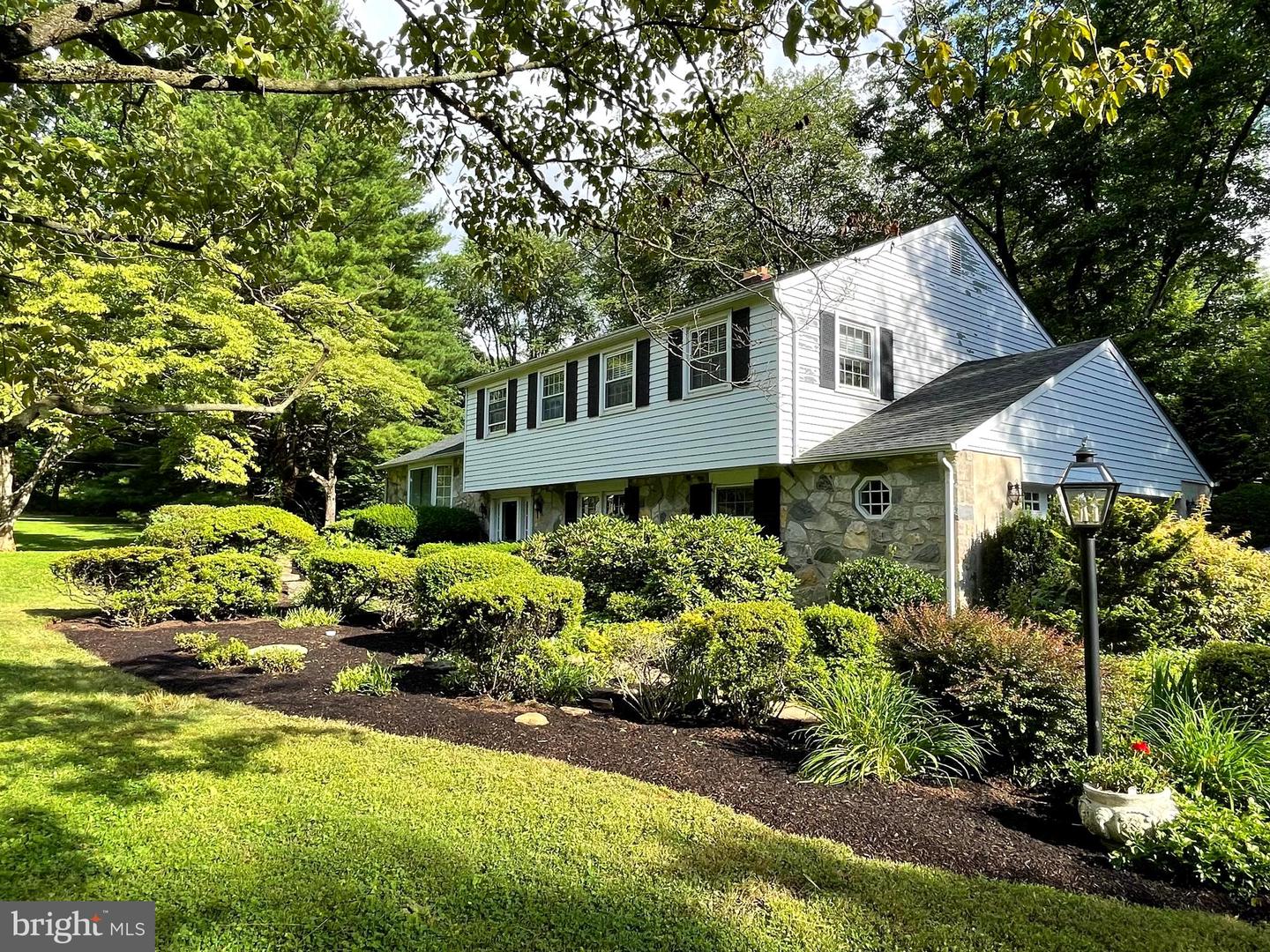 42 Stone Ridge Rd, Thornton, PA 19373 MLS PADE2040424 Coldwell Banker