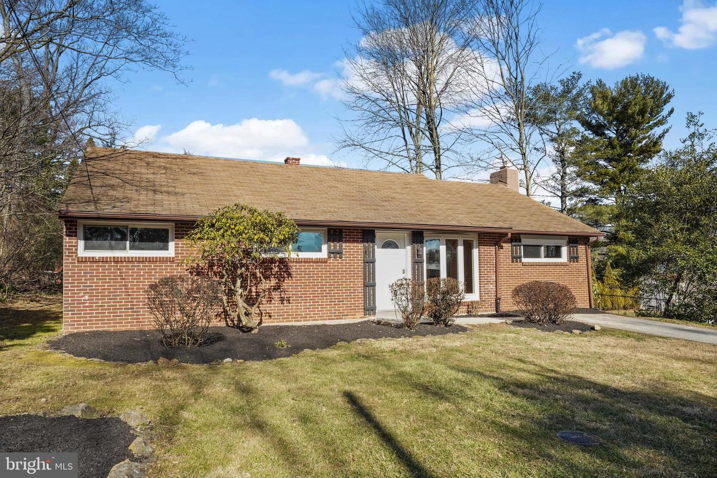 32 Pine St, Newtown Square, PA 19073 MLS PADE2041324 Coldwell Banker