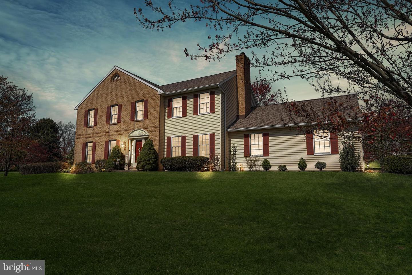 1 Clearbrook Rd, Newtown Square, PA 19073 MLS PADE2044308 Coldwell