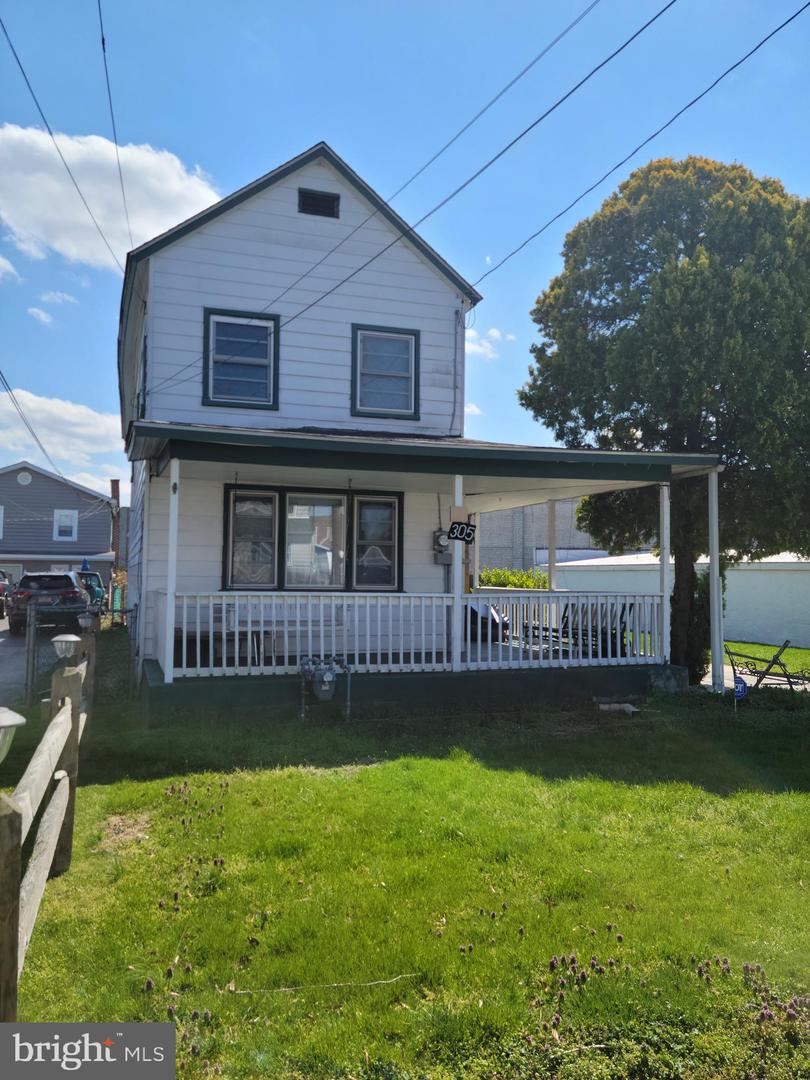 305 Seminole St, Essington, PA 19029 MLS PADE2044358 Coldwell Banker