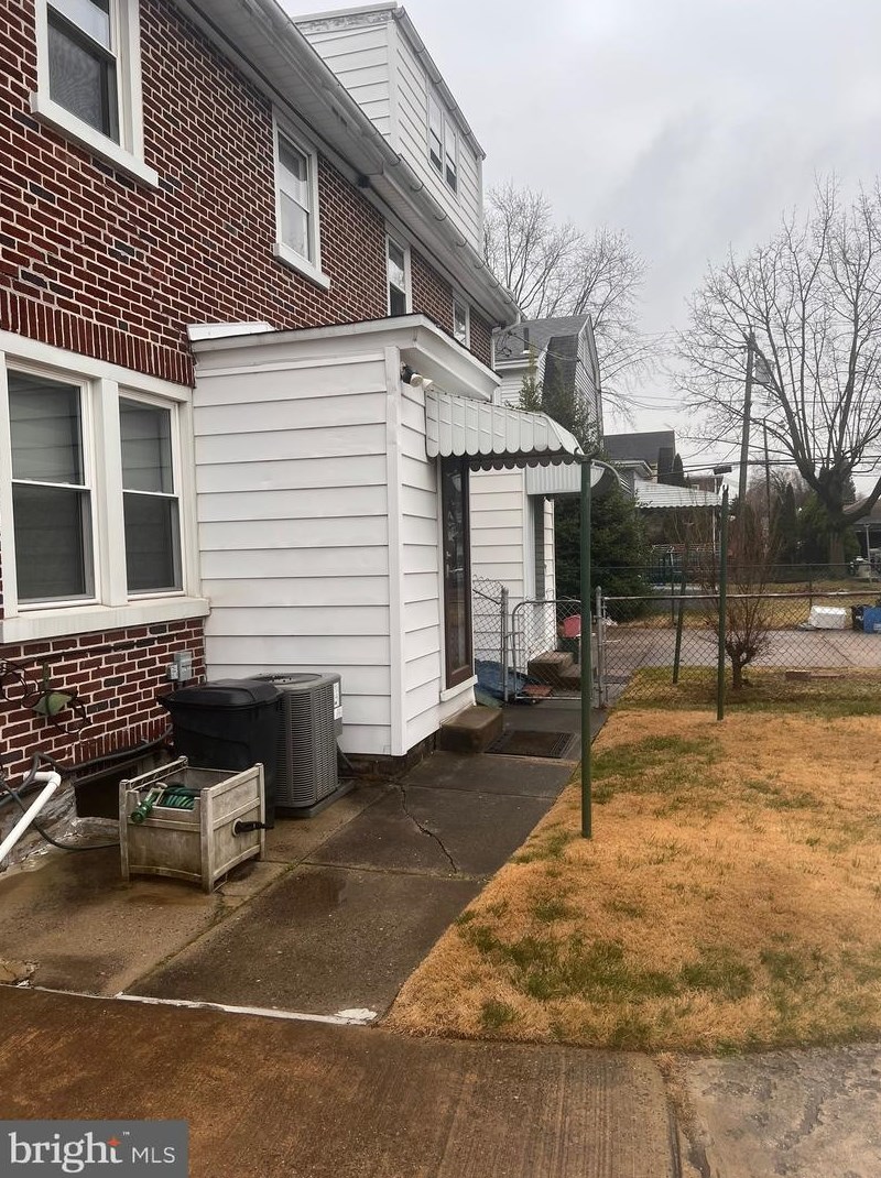 126 Mowry St, Chester PA  19013-5024 exterior