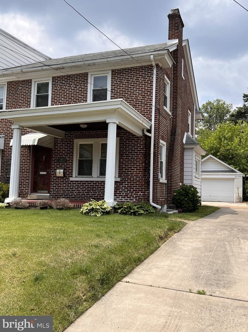 126 Mowry St, Chester PA  19013-5024 exterior