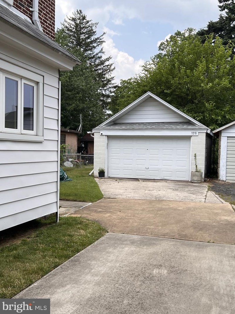 126 Mowry St, Chester PA  19013-5024 exterior