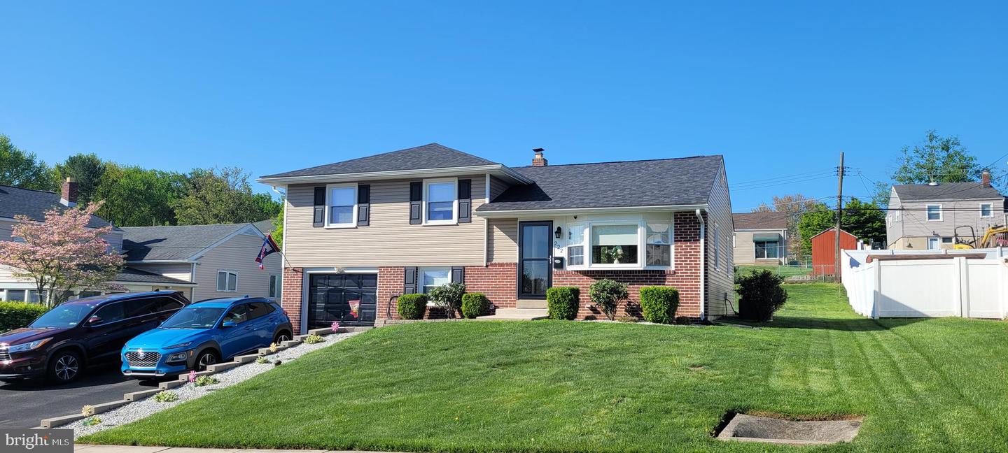 222 Carlton Dr, Broomall, PA 19008 MLS PADE2045322 Coldwell Banker