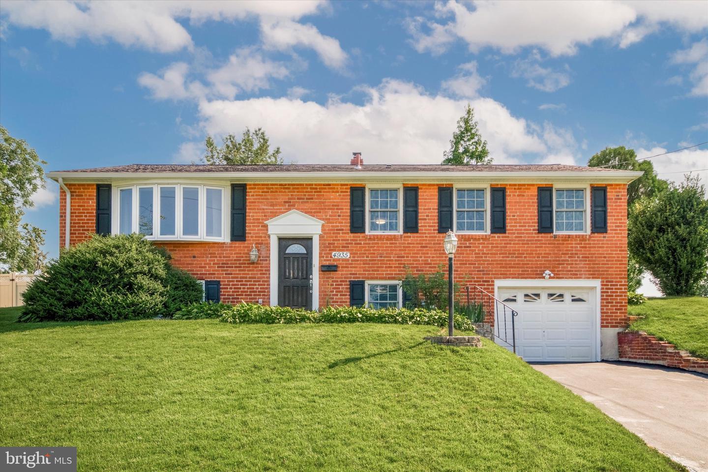 4935 Grant Dr, Brookhaven, PA 19015 MLS PADE2051428 Coldwell Banker