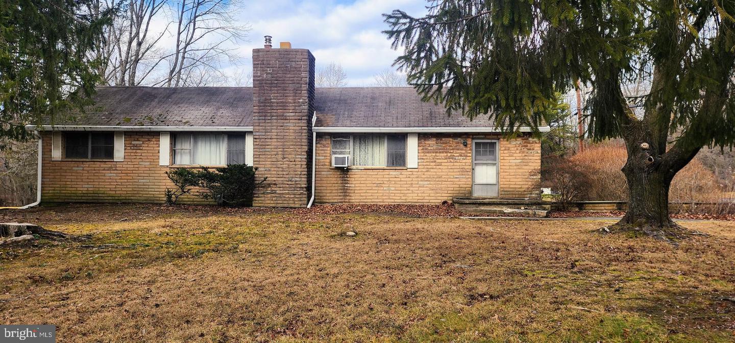 1904 Larkin Rd, Boothwyn, PA 19061 MLS PADE2060468 Coldwell Banker