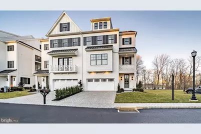 421 Maplewood Avenue, Wayne, PA 19087 - Photo 1