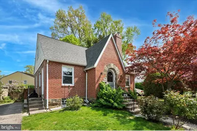 209 N Woodlawn Avenue, Aldan, PA 19018 - Photo 1