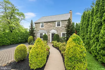 727 E Manoa Road, Havertown, PA 19083 - Photo 1