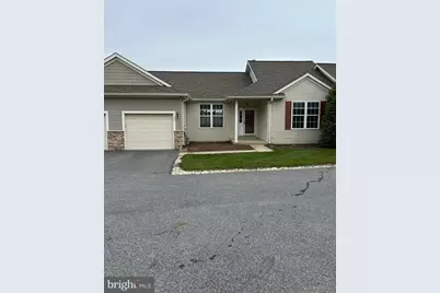 28 W Houndpack Way, Glen Mills, PA 19342 - Photo 1