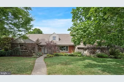 2221 Hillcrest Road, Drexel Hill, PA 19026 - Photo 1