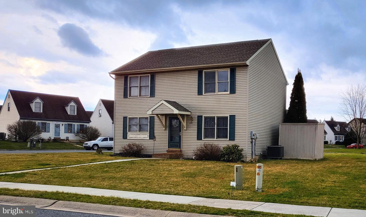 2018 Clinton Ave, Chambersburg, PA 17201 MLS PAFL2006396 Coldwell