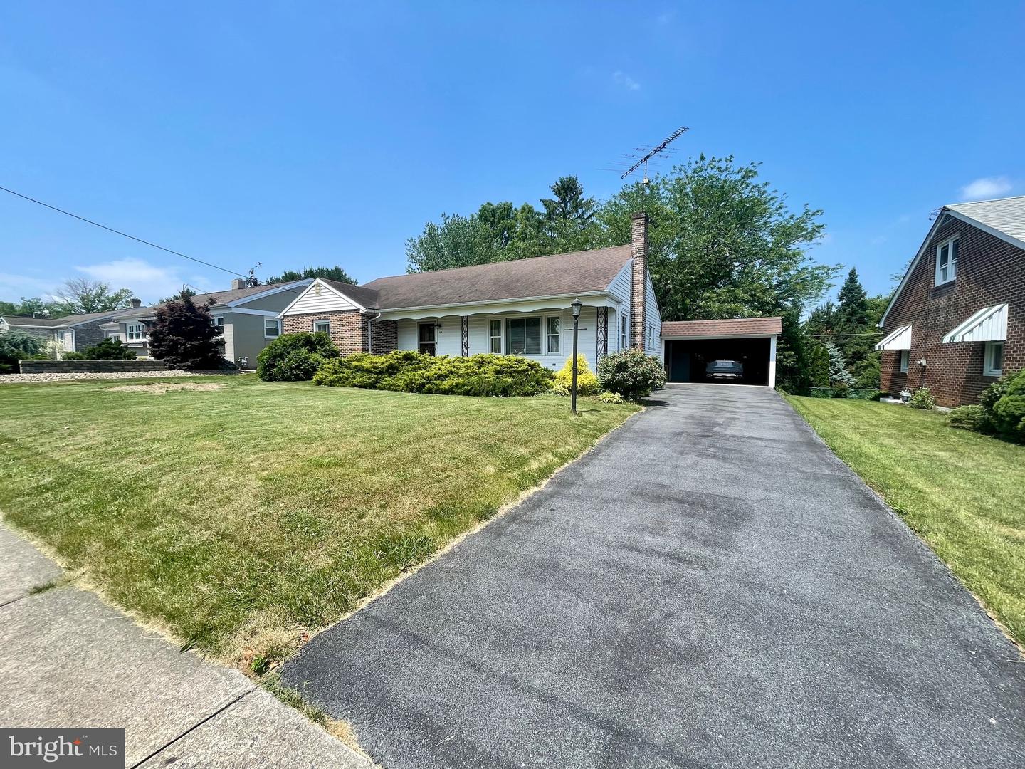 653 Stouffer Ave, Chambersburg, PA 17201 MLS PAFL2007898 Coldwell