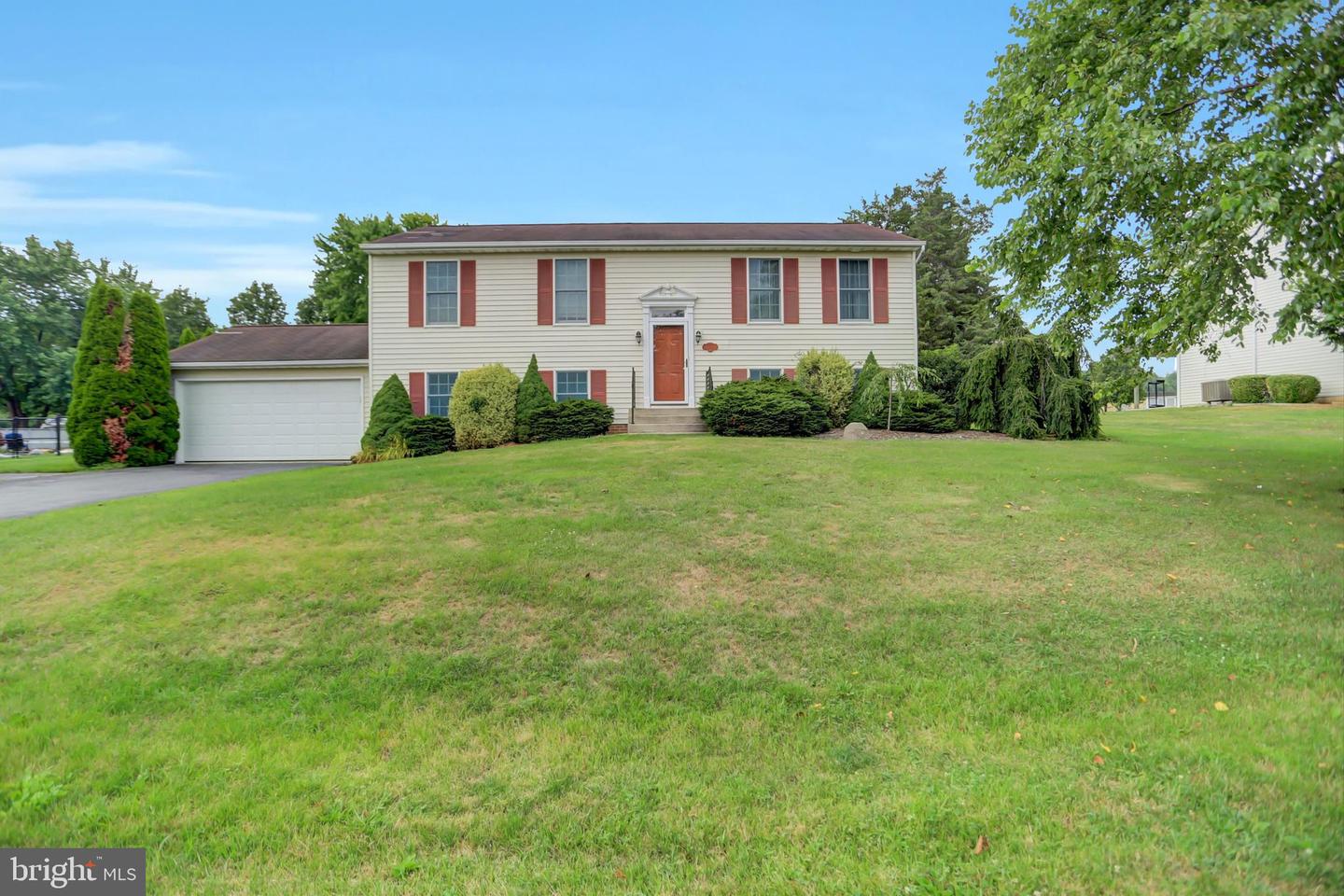 11772 Waxwing Dr, Greencastle, PA 17225 MLS PAFL2008186 Coldwell Banker