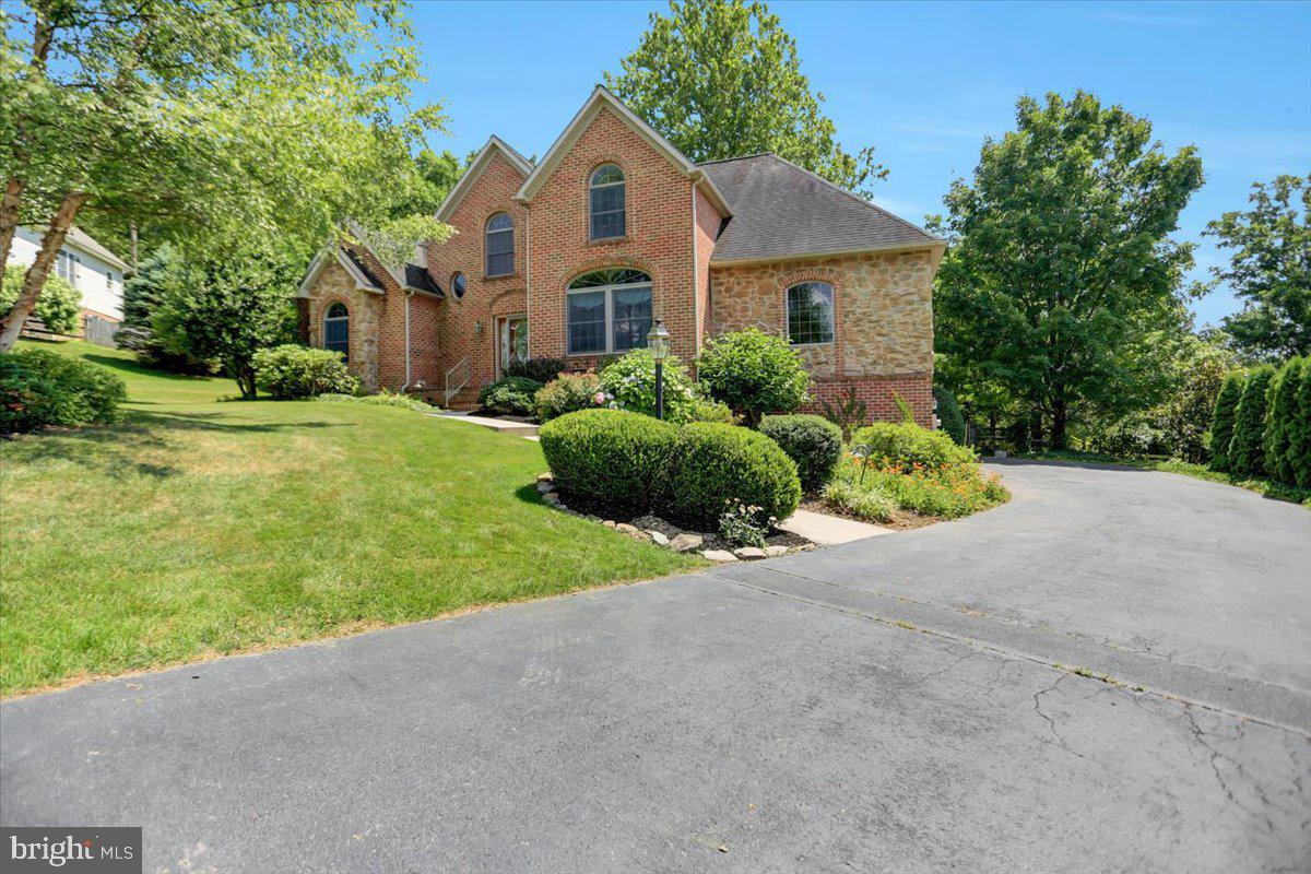 11205 Weatherstone Dr, Waynesboro, PA 17268 MLS PAFL2008360