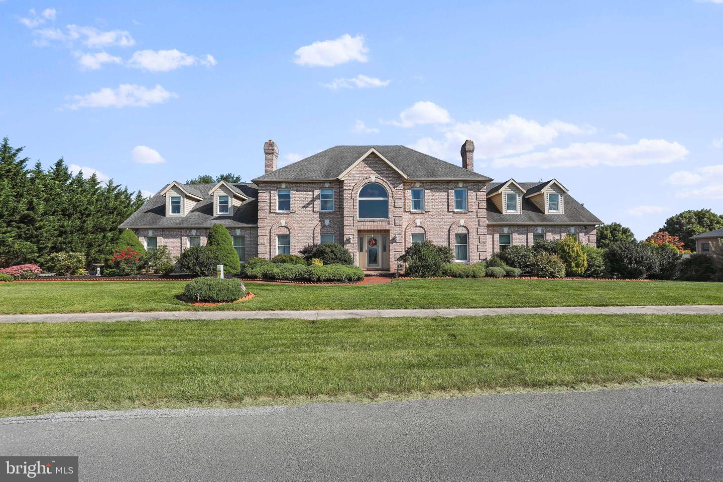 1530 Majestic Dr, Chambersburg, PA 17202 MLS PAFL2009812 Coldwell