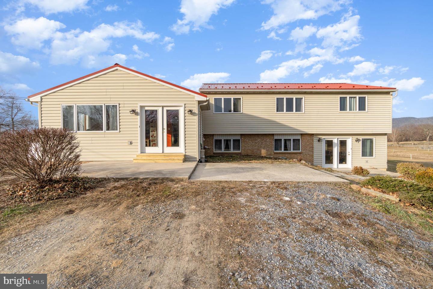 760 New Ln W, Chambersburg, PA 17202 MLS PAFL2011526 Coldwell Banker