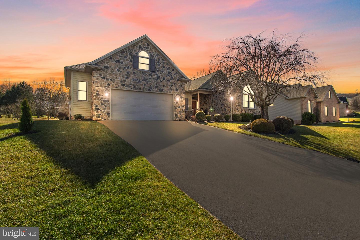 11302 Greenridge Dr, Waynesboro, PA 17268 MLS PAFL2012070 Coldwell