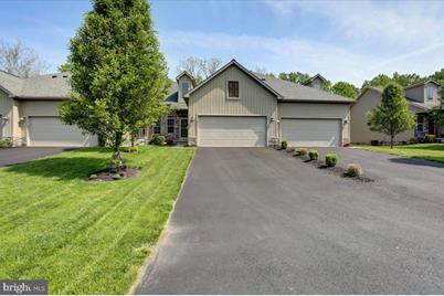 915 Quail Run Drive, Waynesboro, PA 17268 - Photo 1