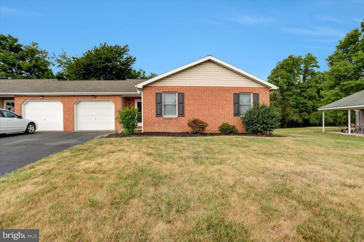 237 Hedgerow Dr, Chambersburg, PA 17202 MLS PAFL2014186 Coldwell Banker