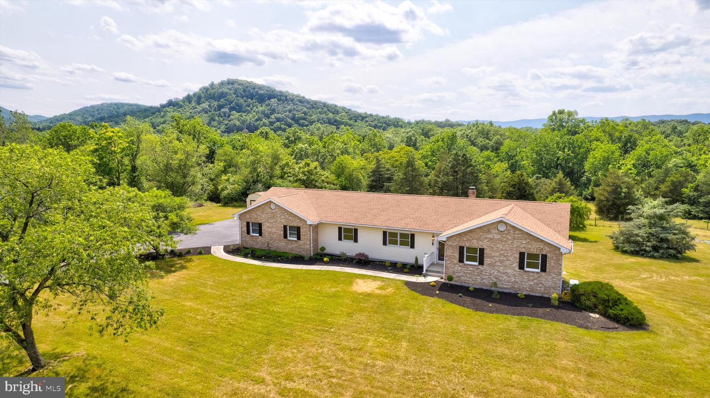 11181 Fort Loudon Rd, Mercersburg, PA 17236 MLS PAFL2014200