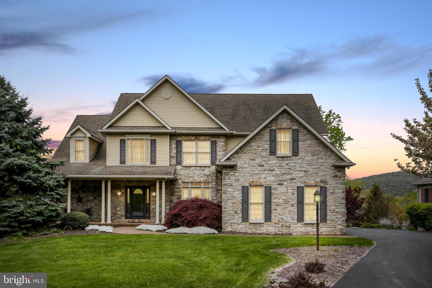 11262 Weatherstone Dr, Waynesboro, PA 17268 MLS PAFL2019840 Coldwell Banker