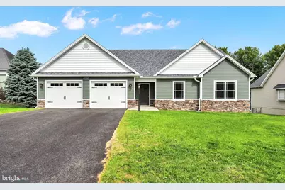 6279 Oak Leaf Lane N, Fayetteville, PA 17222 - Photo 1