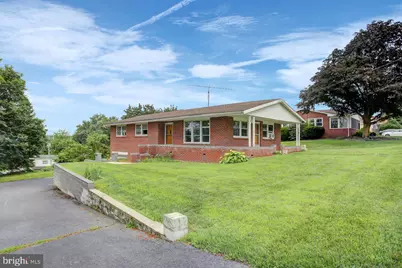 806 Highland Drive, Chambersburg, PA 17202 - Photo 1