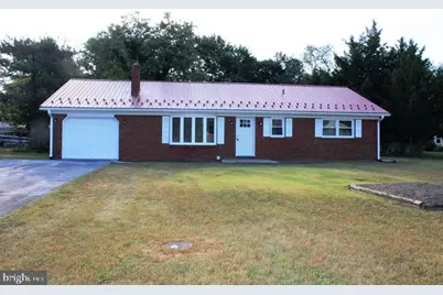 614 Center Drive, Chambersburg, PA 17202 - Photo 1