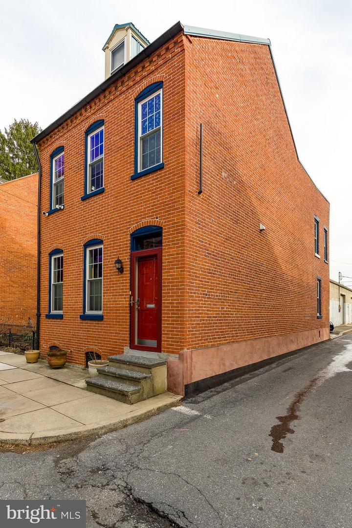 226 E Frederick St, Lancaster, PA 17602 MLS PALA2008504 Coldwell Banker