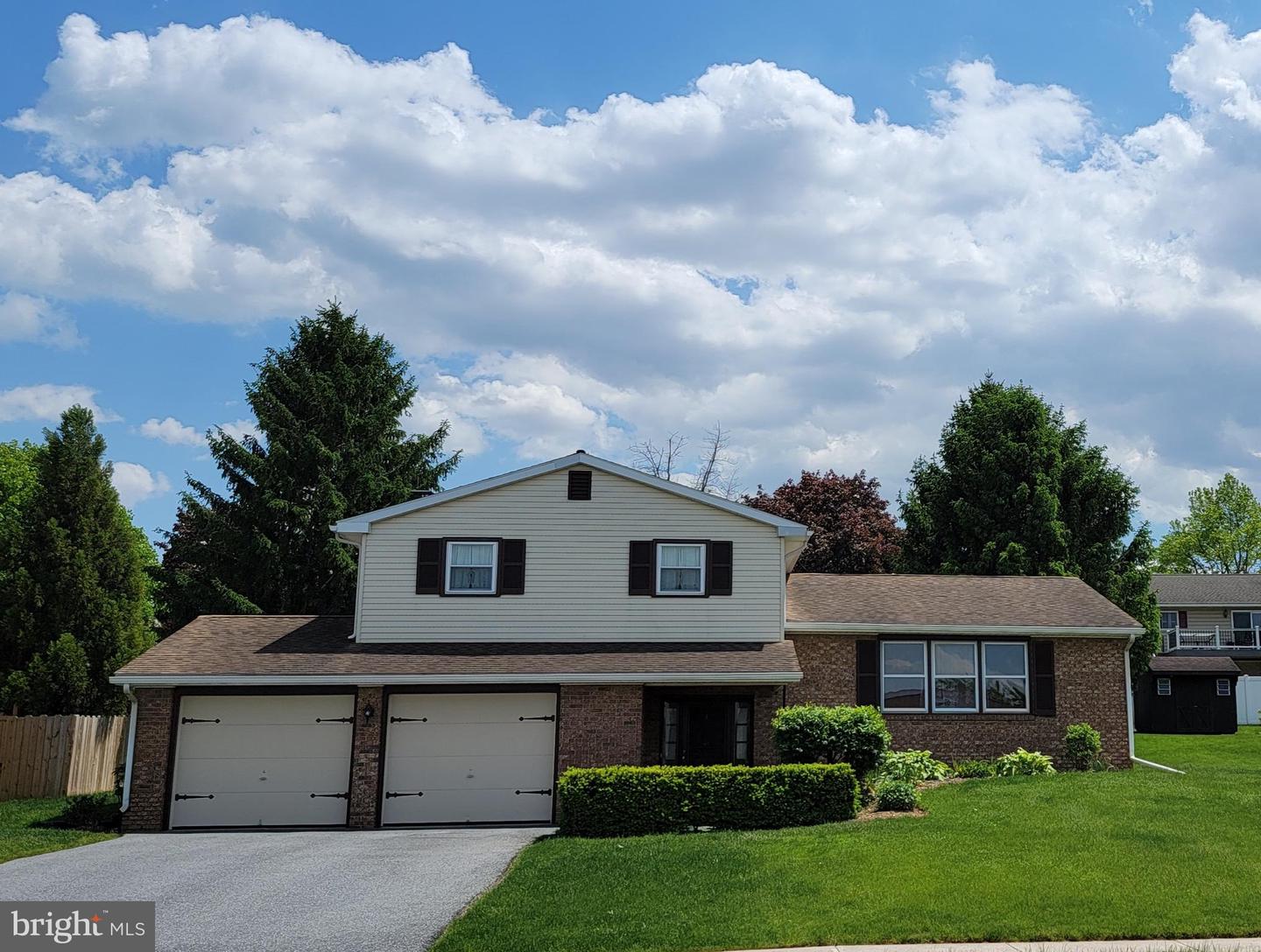 330 W Conestoga St, New Holland, PA 17557 MLS PALA2018552 Coldwell