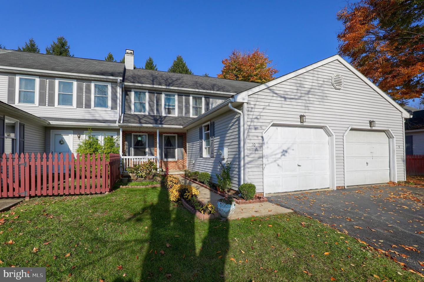 10 Townsend Ct, Lancaster, PA 17603 - MLS PALA2027330 - Coldwell Banker