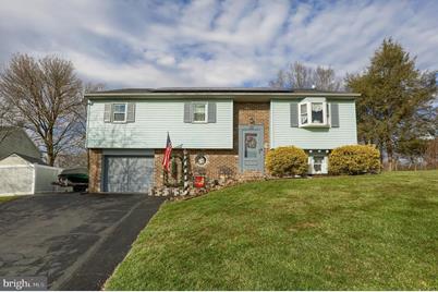 15 Rosewood Drive, Lancaster, PA 17603 - Photo 1