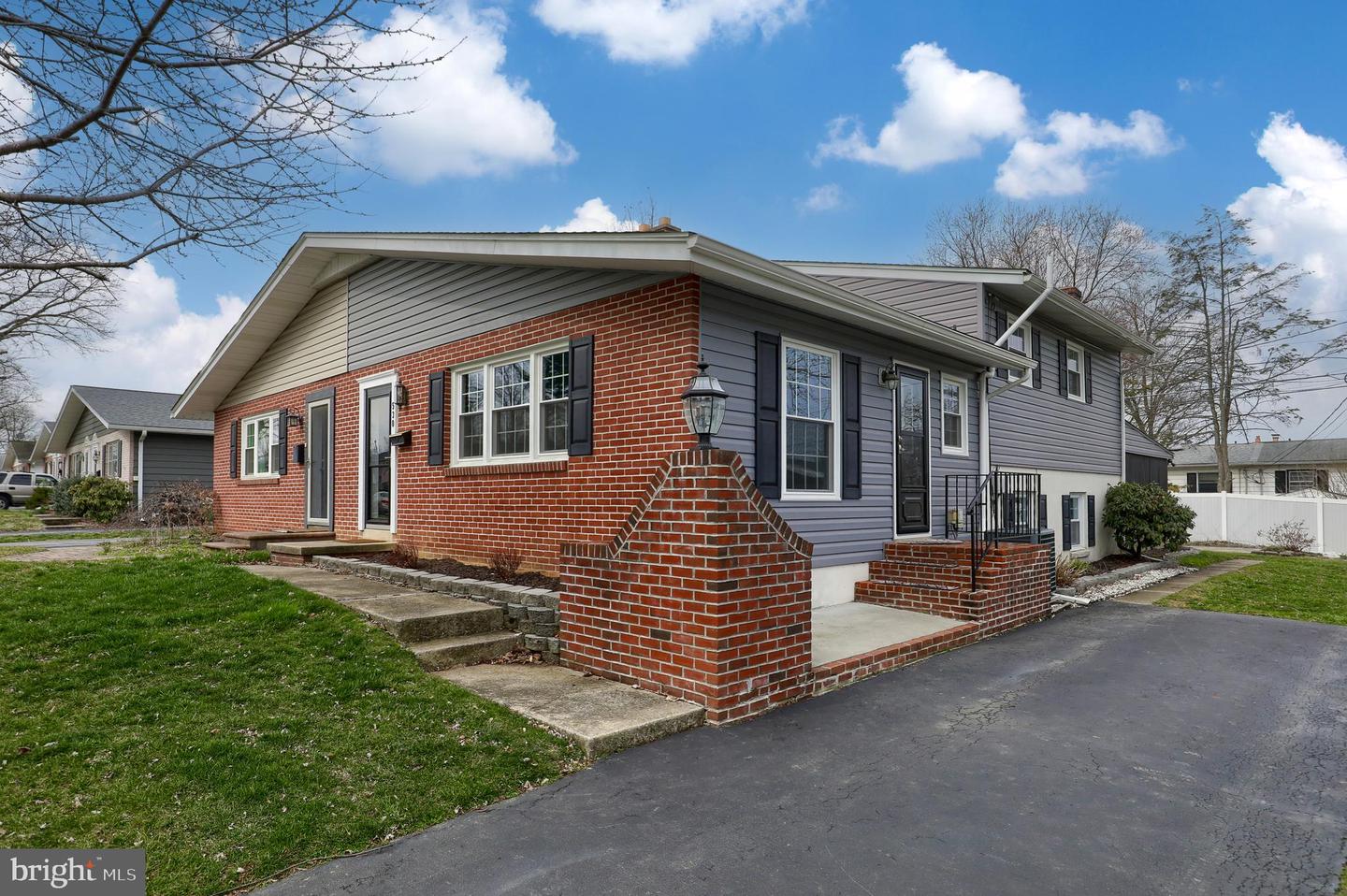 530 Golden St, Lititz, PA 17543 MLS PALA2032132 Coldwell Banker
