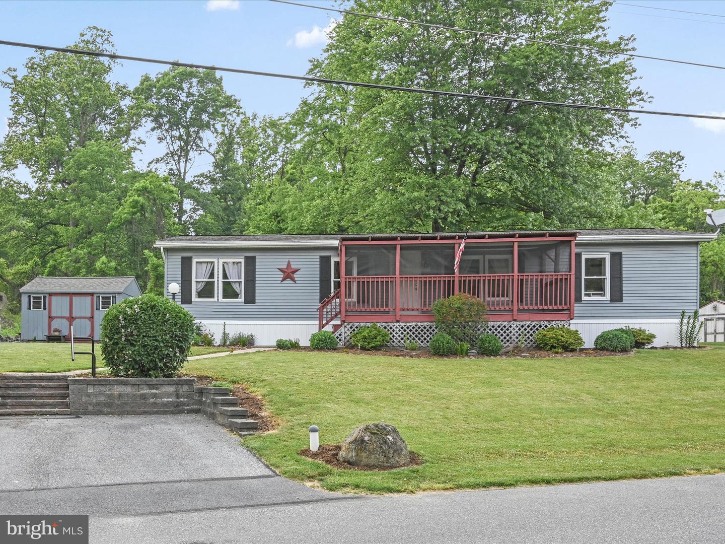 30 Lakeview Dr, Elizabethtown, PA 17022 MLS PALA2035434 Coldwell Banker