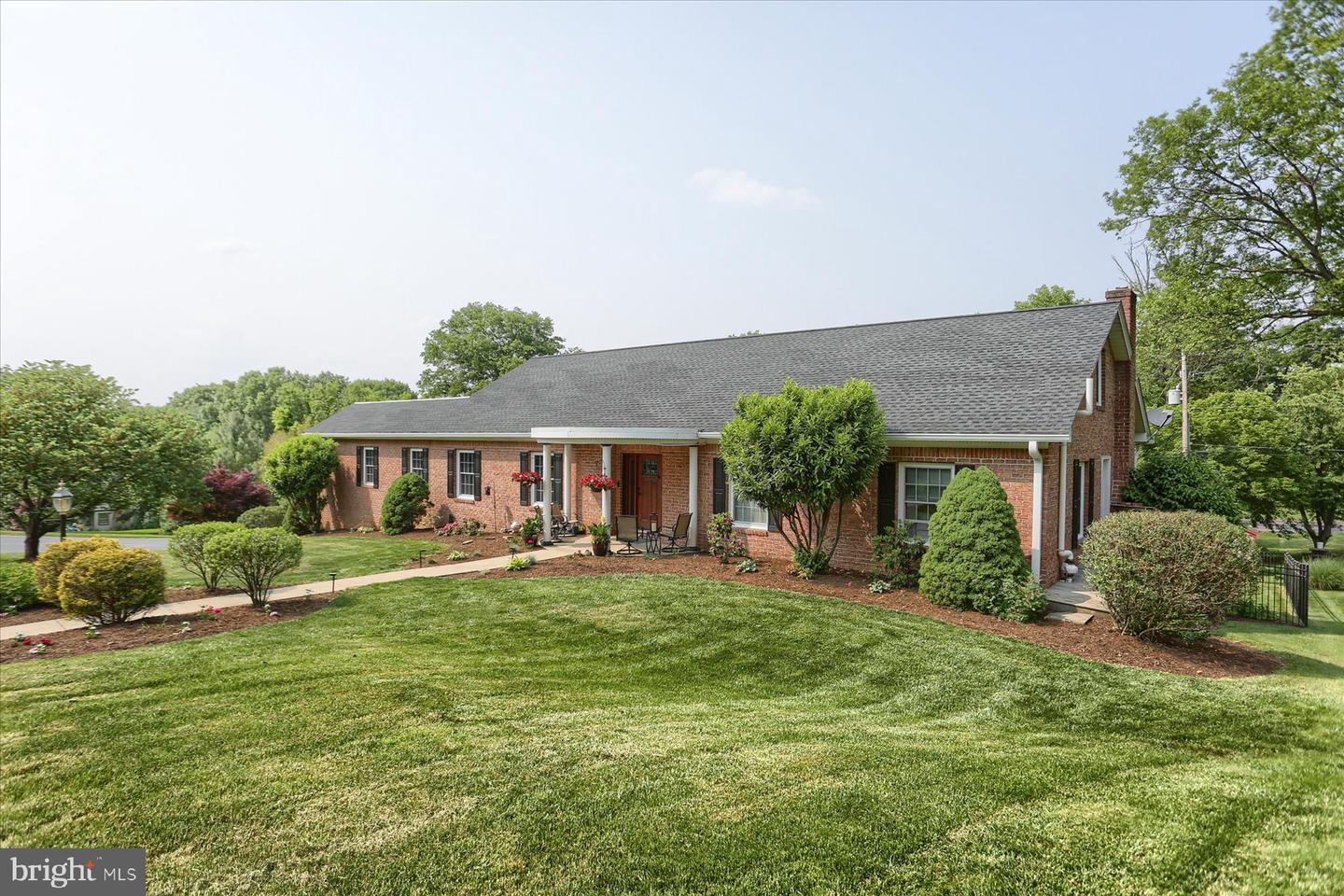 1113 Colonial Rd, Lancaster, PA 17603 MLS PALA2035516 Coldwell Banker