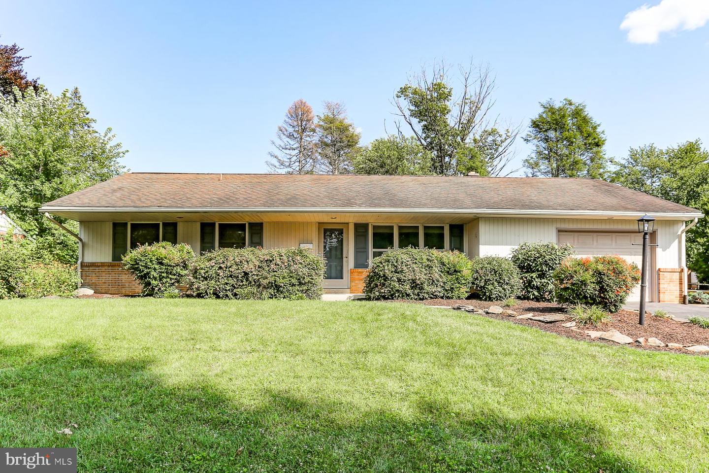 412 Manor View Dr, Millersville, PA 17551 MLS PALA2038714 Coldwell