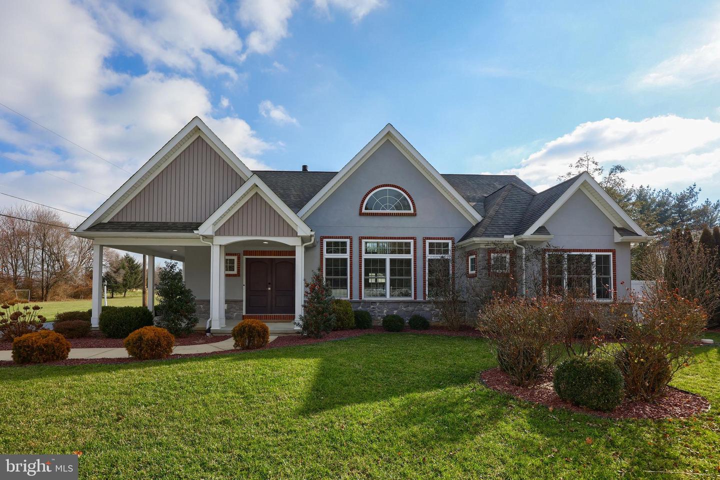 25 Stonegate Xing, Lancaster, PA 17601 MLS PALA2045518 Coldwell Banker