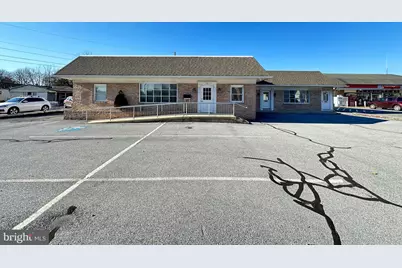 112 S 7th Street, Akron, PA 17501 - Photo 1