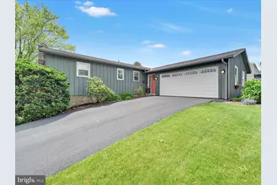 1304 Marilyn Avenue, Ephrata, PA 17522 - Photo 1