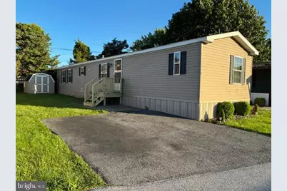 9 S Green Acres Circle, Akron, PA 17501 - Photo 1
