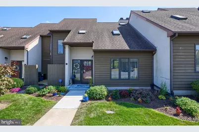 32 Hawk Valley Lane, Denver, PA 17517 - Photo 1